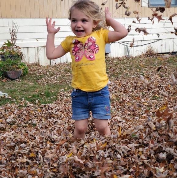 Meet your Posher, Donna - Picture 2 of 2